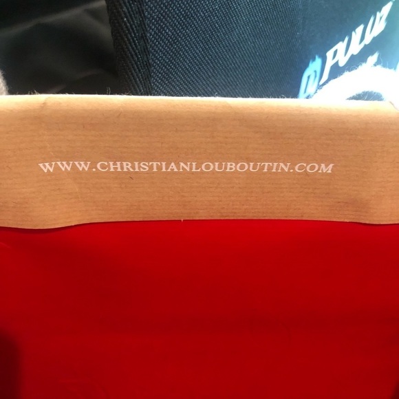 Christian Louboutin shopping bag. 💯 authentic - Picture 5 of 6